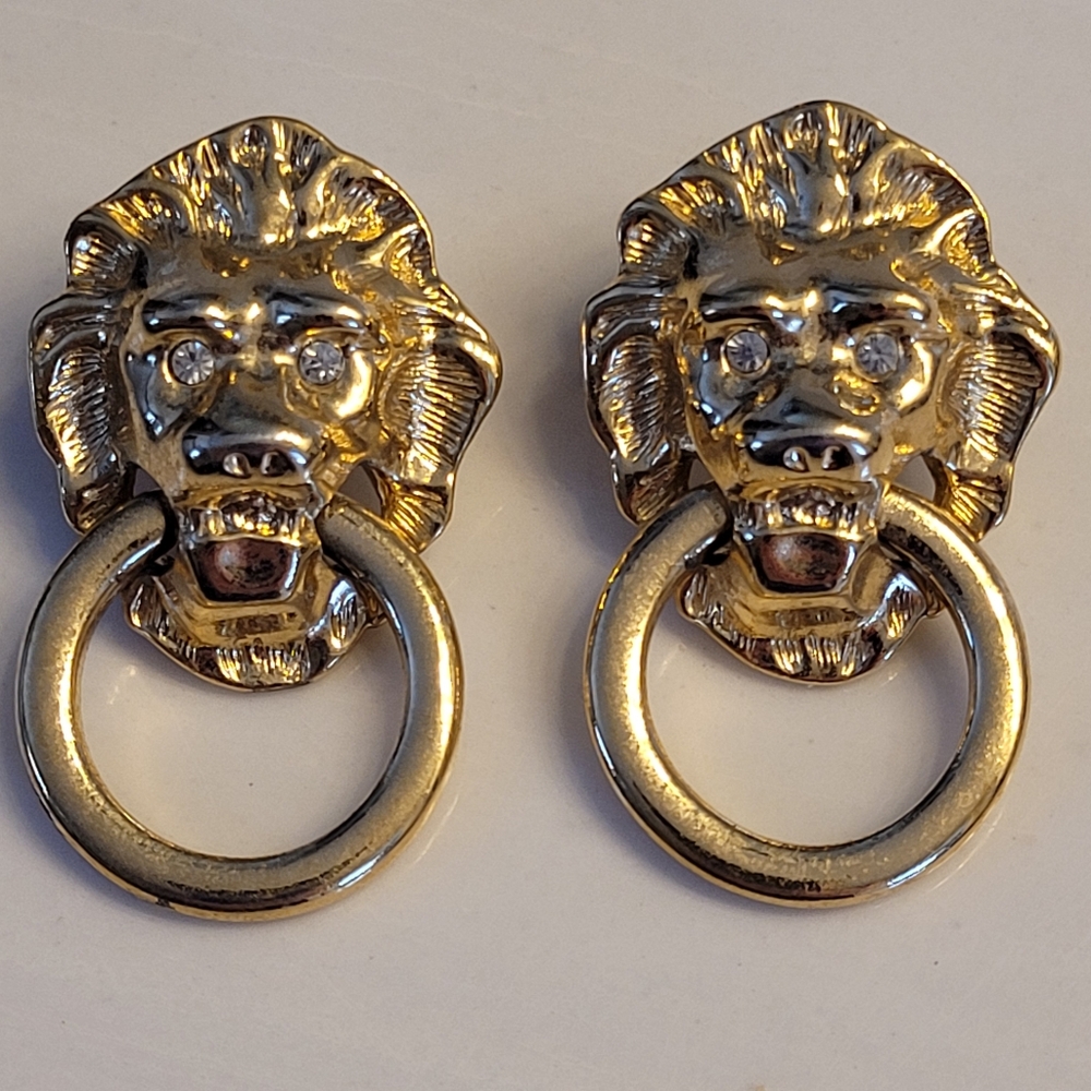 Lion Head Door Knocker Earrings Gold Plated Crystal Eyes KENNETH J LANE x AVON - Picture 15 of 15